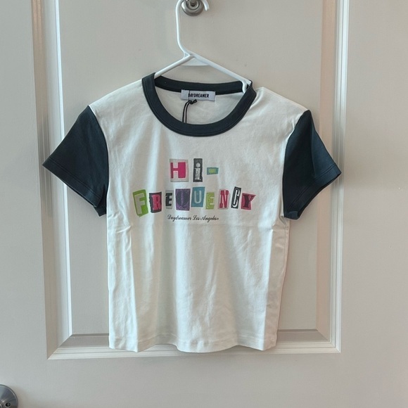 NWT Daydreamer REVOLVE Cotton Tee Women's White Baseball T Shirt "Hi frequency" - Picture 5 of 16